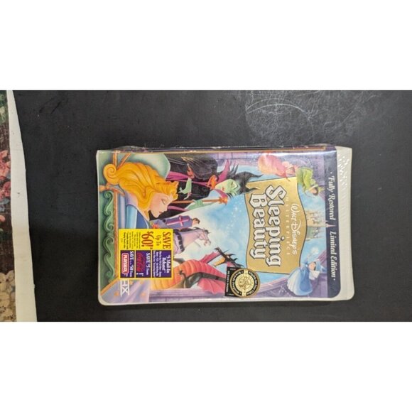 Walt Disney’s Masterpiece Sleeping Beauty VHS Movie clamshell Sealed READ - Picture 6 of 6